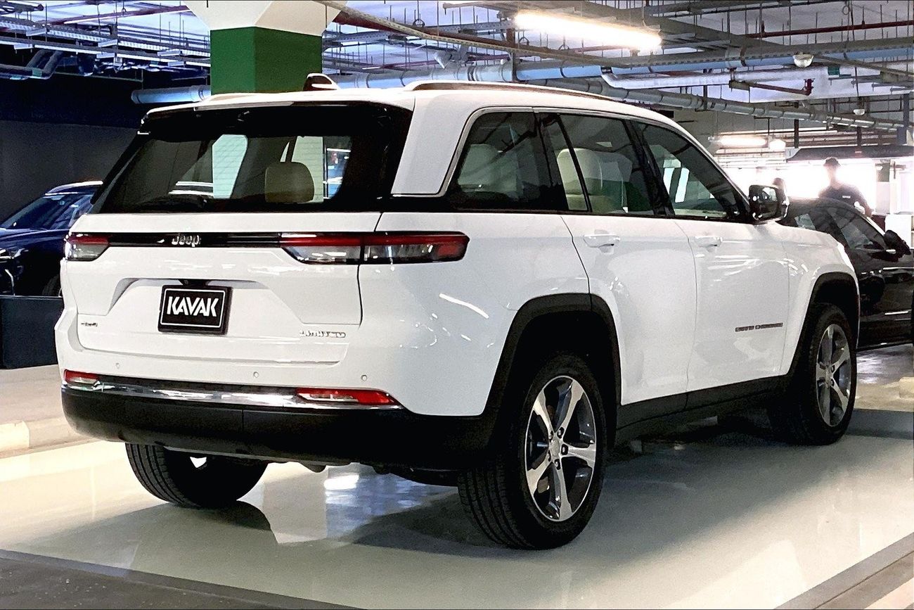 جيب جراند شيروكي Limited Plus | شامل الضمان | 0 ﺪﻔﻋﺓ ﺃﻮﻟﻯ