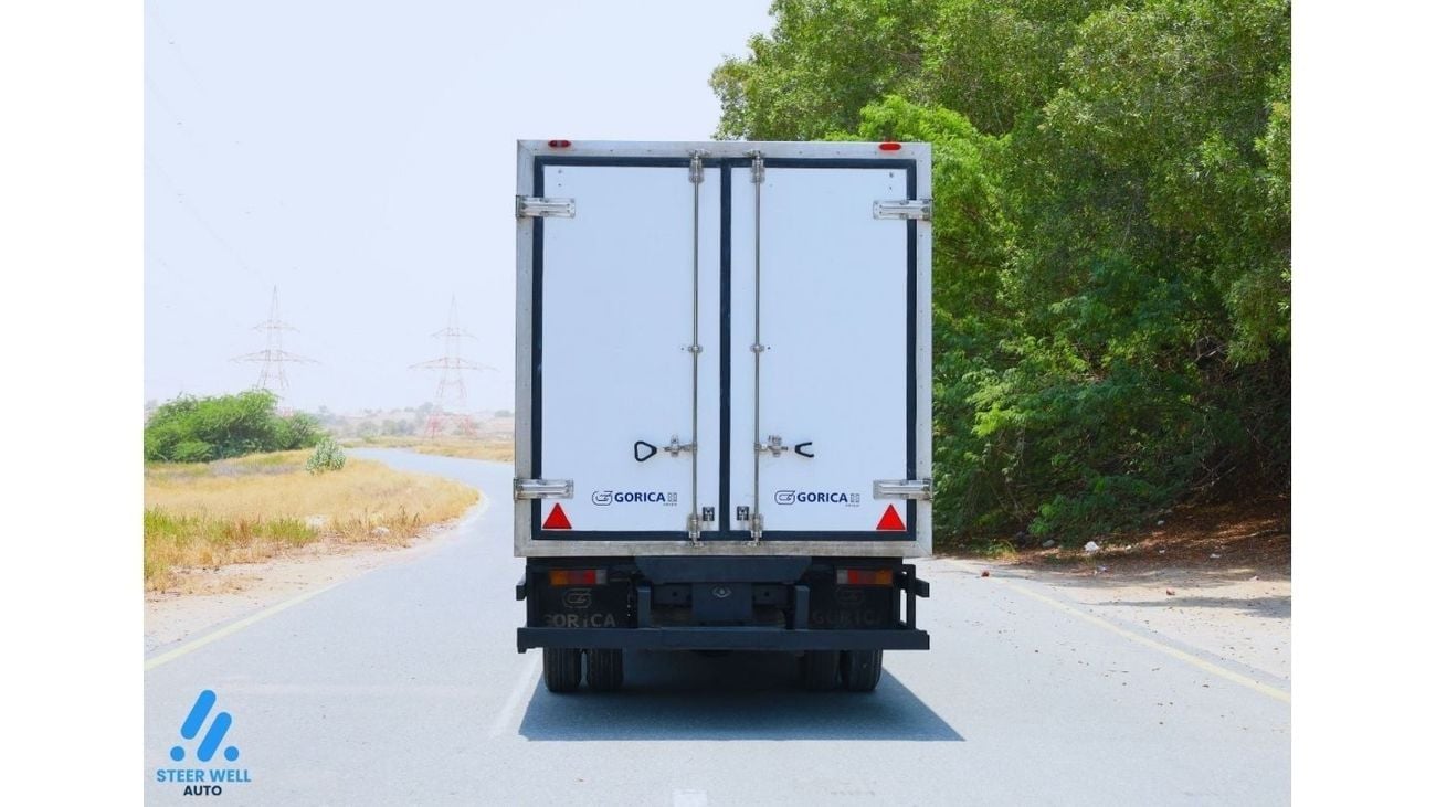 Mitsubishi Fuso Canter 2017 Freezer Box - Thermoking T600R - 4.2L DSL MT - Well Maintained - Book Now!