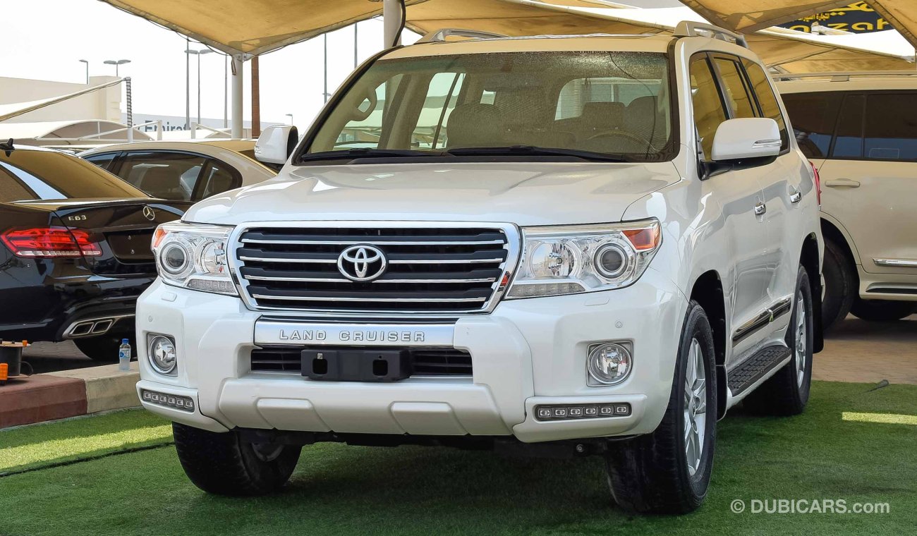 Toyota Land Cruiser GXR V6