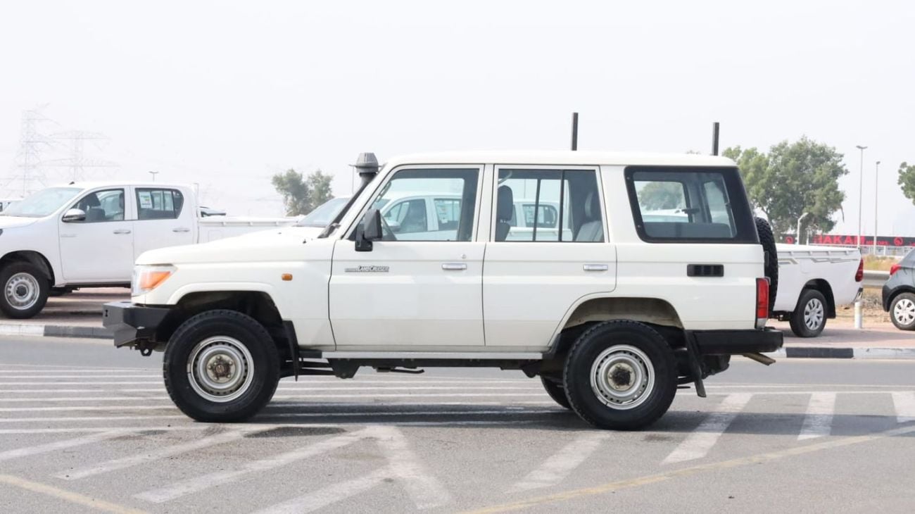 تويوتا لاند كروزر Toyota Landcruiser 2016 LC76VD right hand drive