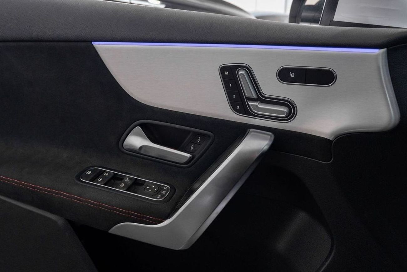 مرسيدس بنز A 35 AMG 4MATIC Hatchback