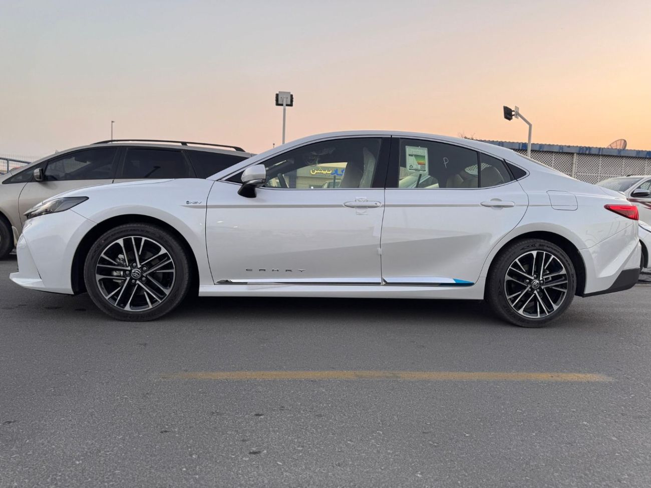 Toyota Camry 2.5L HYBRID LE AUTOMATIC TRANSMISSION ( FOR RE-EXPORT ONLY )