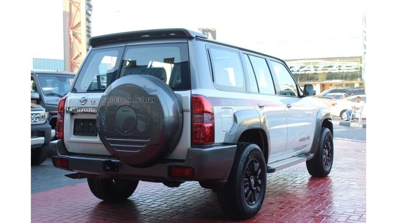 Nissan Patrol SUPER SAFARI 2018 GCC SINGLE OWNER IN MINT CONDITION