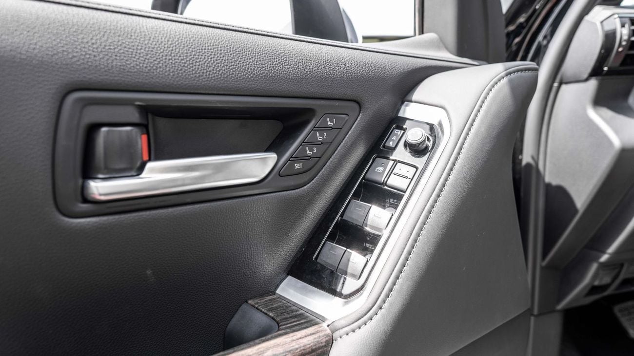 Toyota Land Cruiser 2025 Toyota Land Cruiser VX 4.0L AT Petrol (Black-Red)