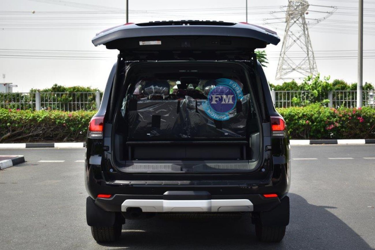 تويوتا لاند كروزر 300 GR-S 3.5 L Hybrid V6 7 Seat Automatic