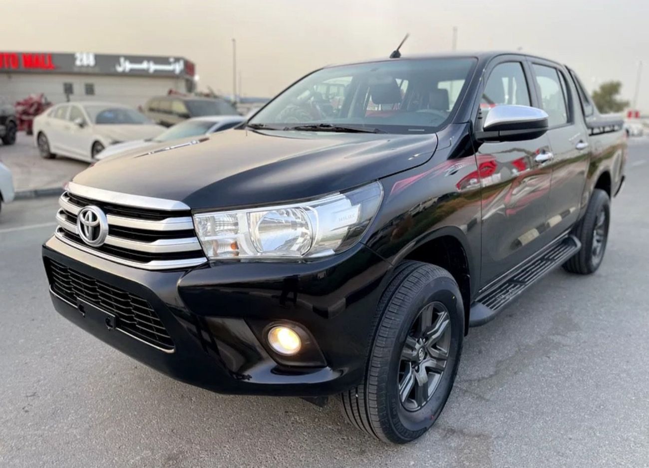 Toyota Hilux 2021 2.7 ENGINE 4 CYLINDER BLACK COLOR INSIDE BLACK AND RED GCC SPECS VERY GOOD CONDITION