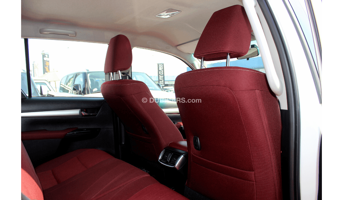 Toyota Hilux (2020)  PICK-UP SR5 V6 TRD A/T, GCC