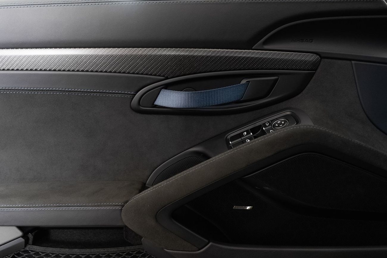 بورش كايمان 718 GT4 RS 4.0L (493 HP) A/T