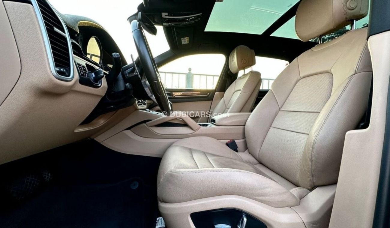 Porsche Cayenne PORSCHE Cayenne e-hybrid MODEL 2019 GCC