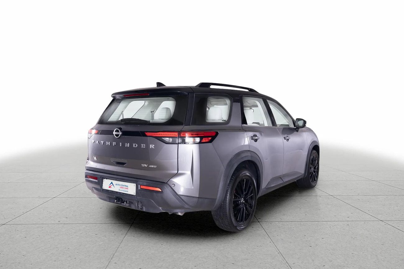 Nissan Pathfinder SV 3.5