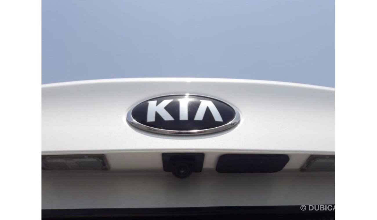 كيا فورتي Kia forte RIGHT HAND DRIVE (Stock no PM 697 )