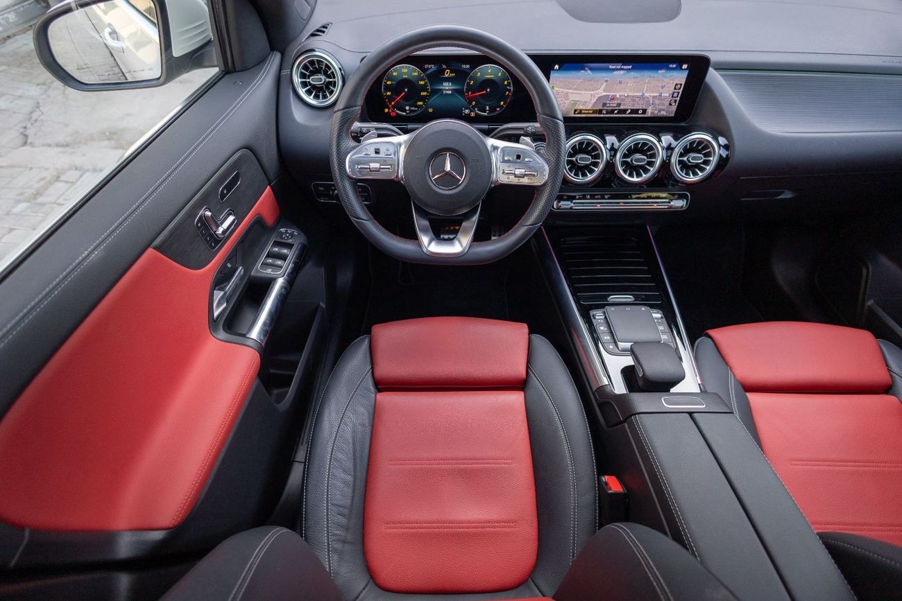 Mercedes-Benz GLA 200 Premium 1.4L