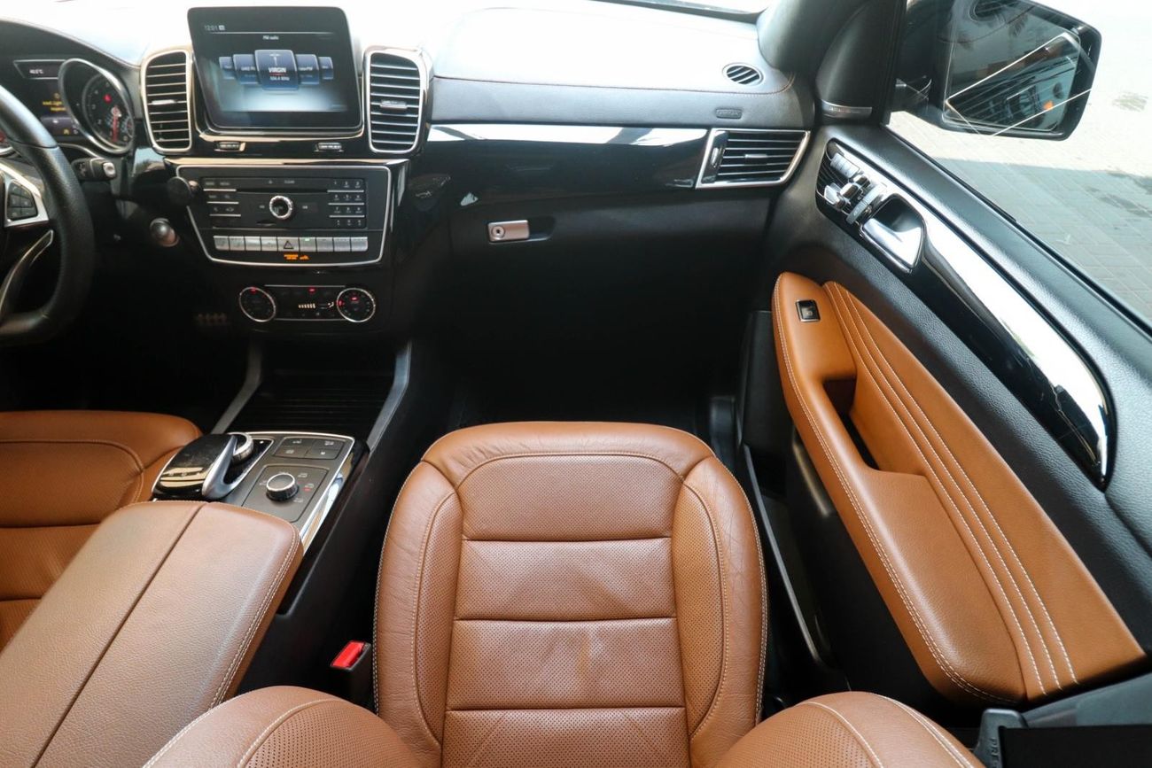 مرسيدس بنز GLE 43 AMG C292