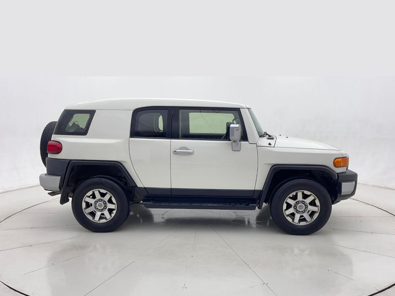 تويوتا إف جي كروزر 4L 2021 | 0 DP | 1673/Month | 30 Day Return | Service History