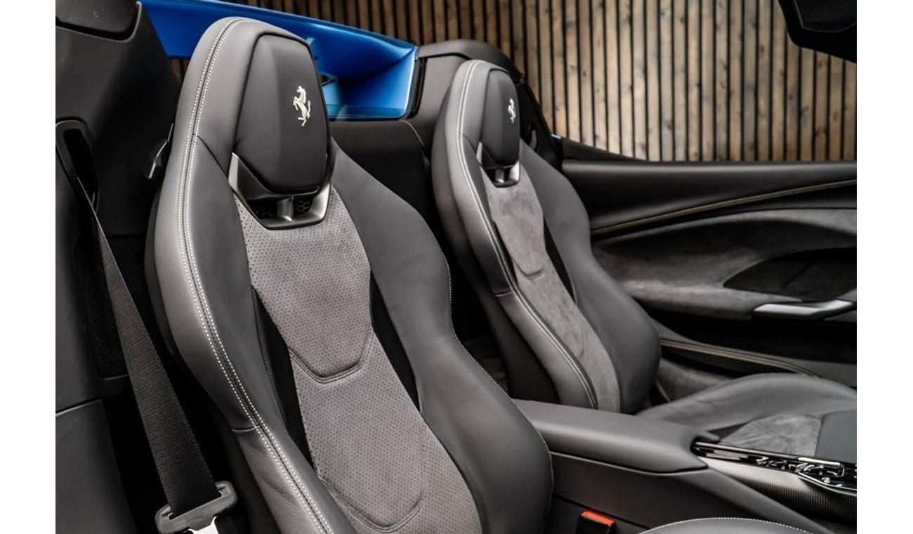 فيراري 296 GTS 3.0T V6 Spider F1 DCT RIGHT HAND DRIVE