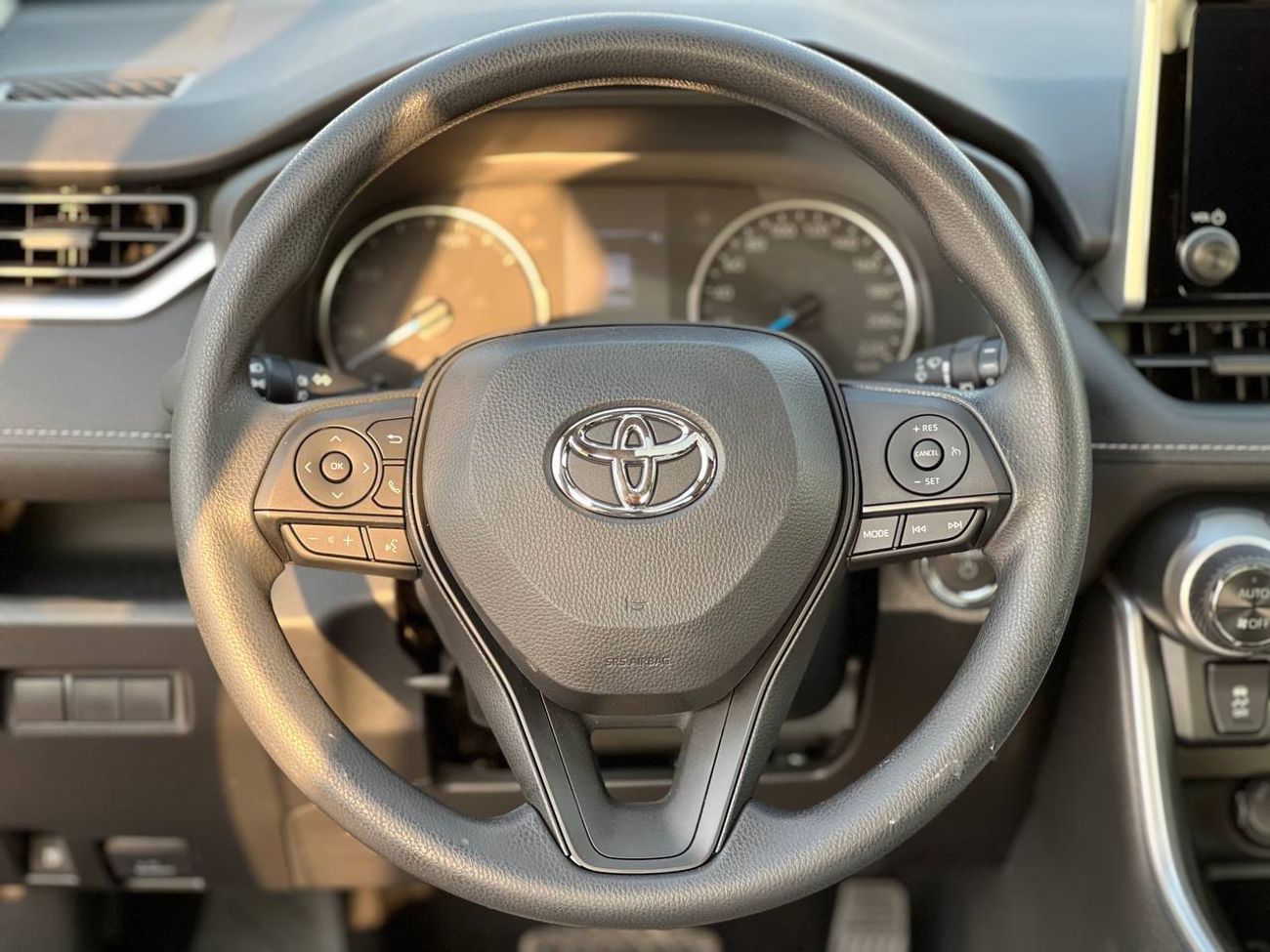 Toyota RAV4 2.5L HYBRID A/T // 2025 // MID OPTION WITH SUNROOF , NAVIGATION // SPECIAL OFFER // BY FORMULA AUTO