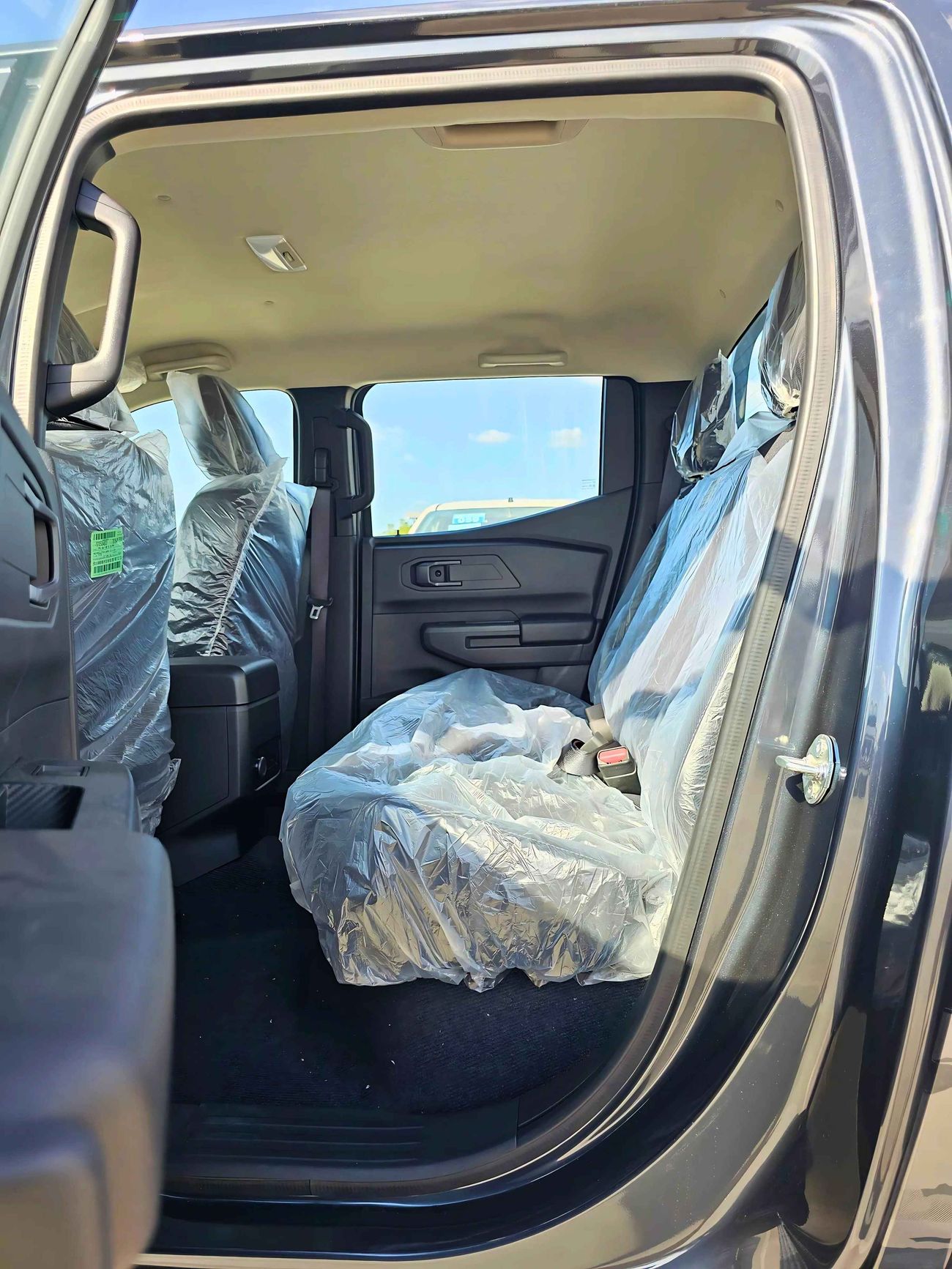 ميتسوبيشي L200 GLX DOUBLE CABIN | 2.4L PETROL | M/T | SIDE STICKER | 4WD | CODE # 68099 |