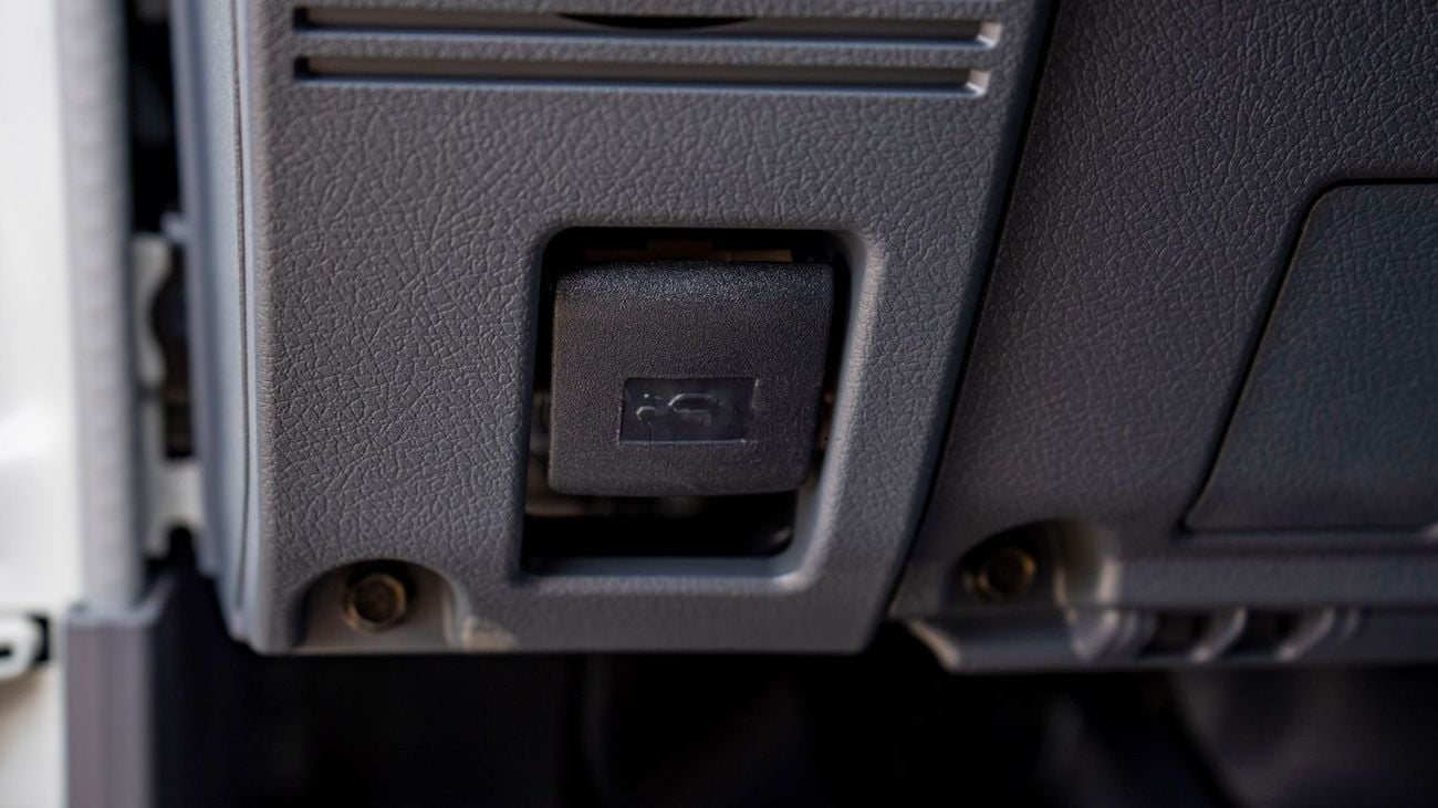 تويوتا لاند كروزر 70 Toyota LC78 Hard Top 4.2L V6 Diesel MT  MY2025 for export only