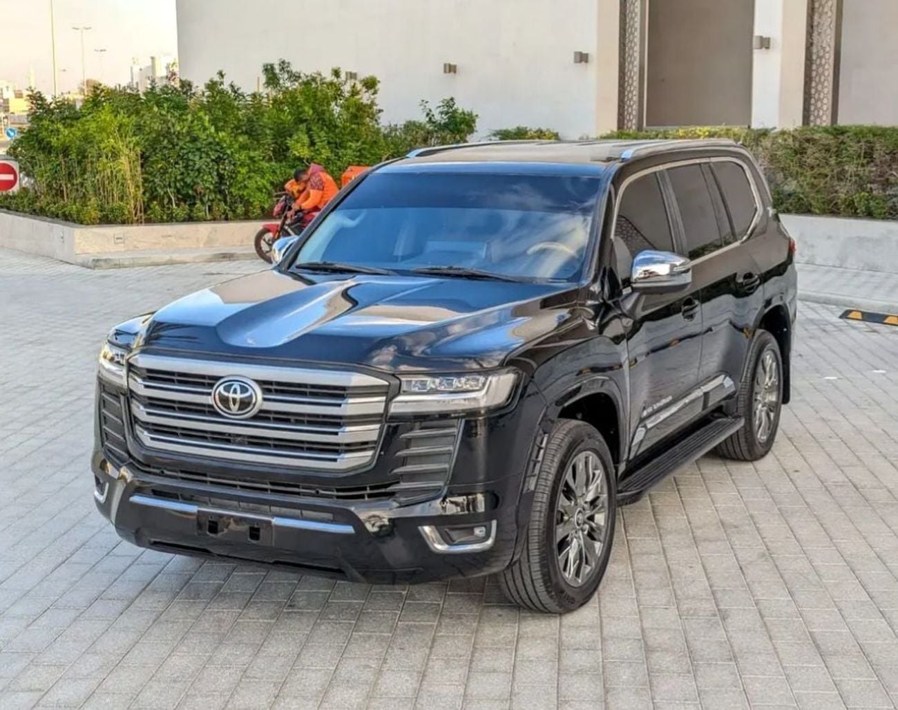 تويوتا لاند كروزر Toyota landcruise 2008 Model Facelifte 2025 GXR 4.0L V6 petrol Engine Colour Black  push start Trans