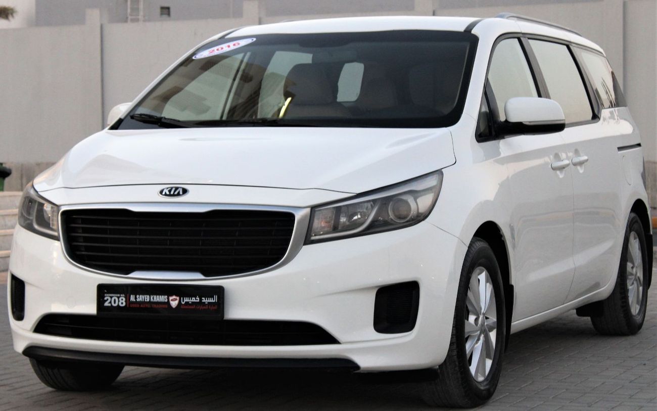 كيا كارنيفال كيا كرنيفال 2016 خليجي بحالة ممتازة بدون حوادث نظيفه جدا من الداخل والخارج