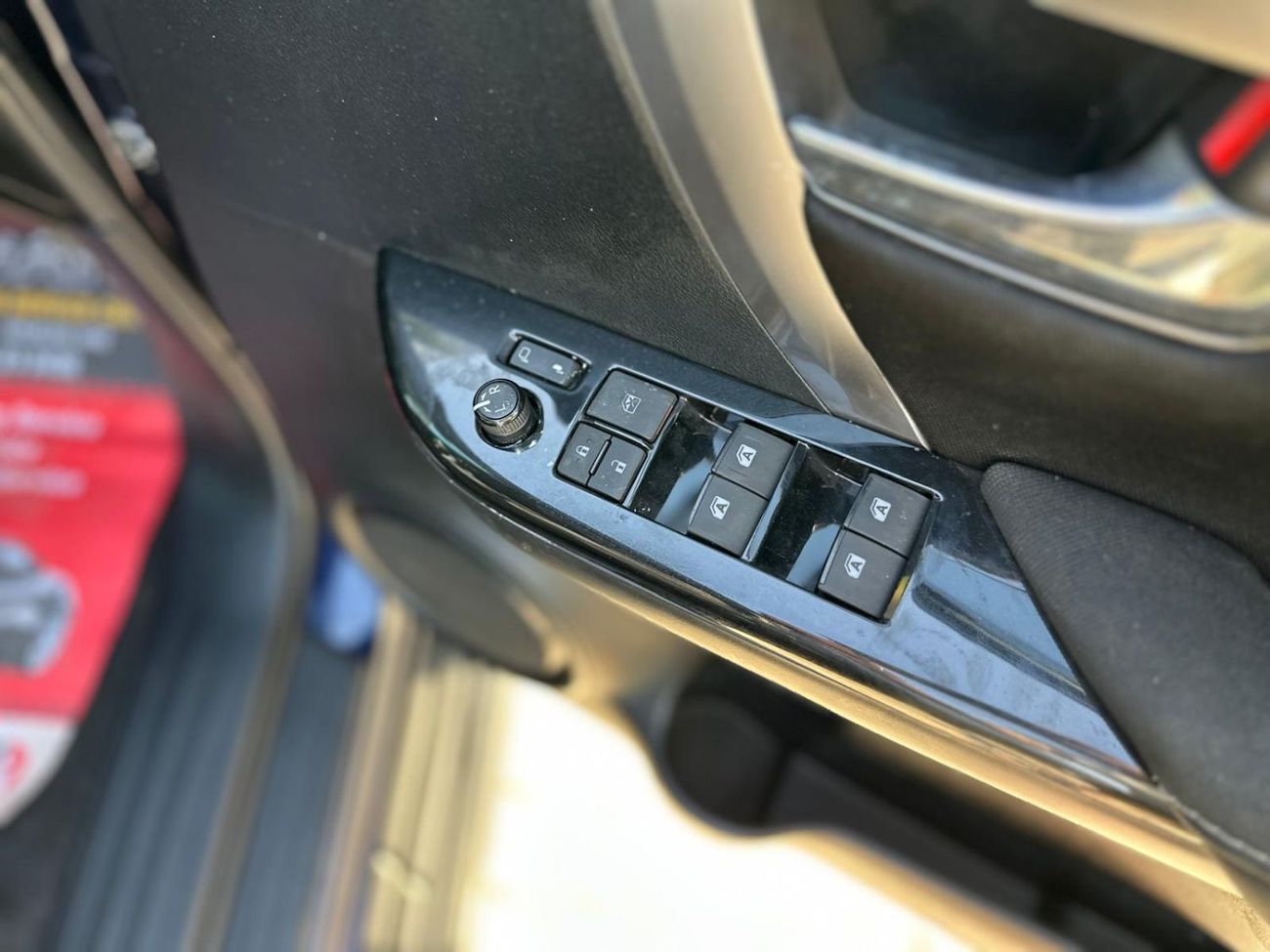 Toyota Fortuner RHD 2.8L Diesel Automatic Gear 4WD 4-Cylinders 7-Seats 5-Doors