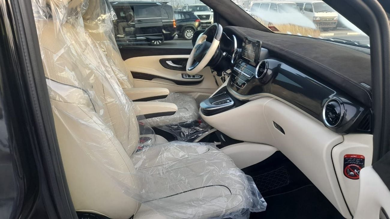 Mercedes-Benz V 250 Vip interior original car low kms personal use from new