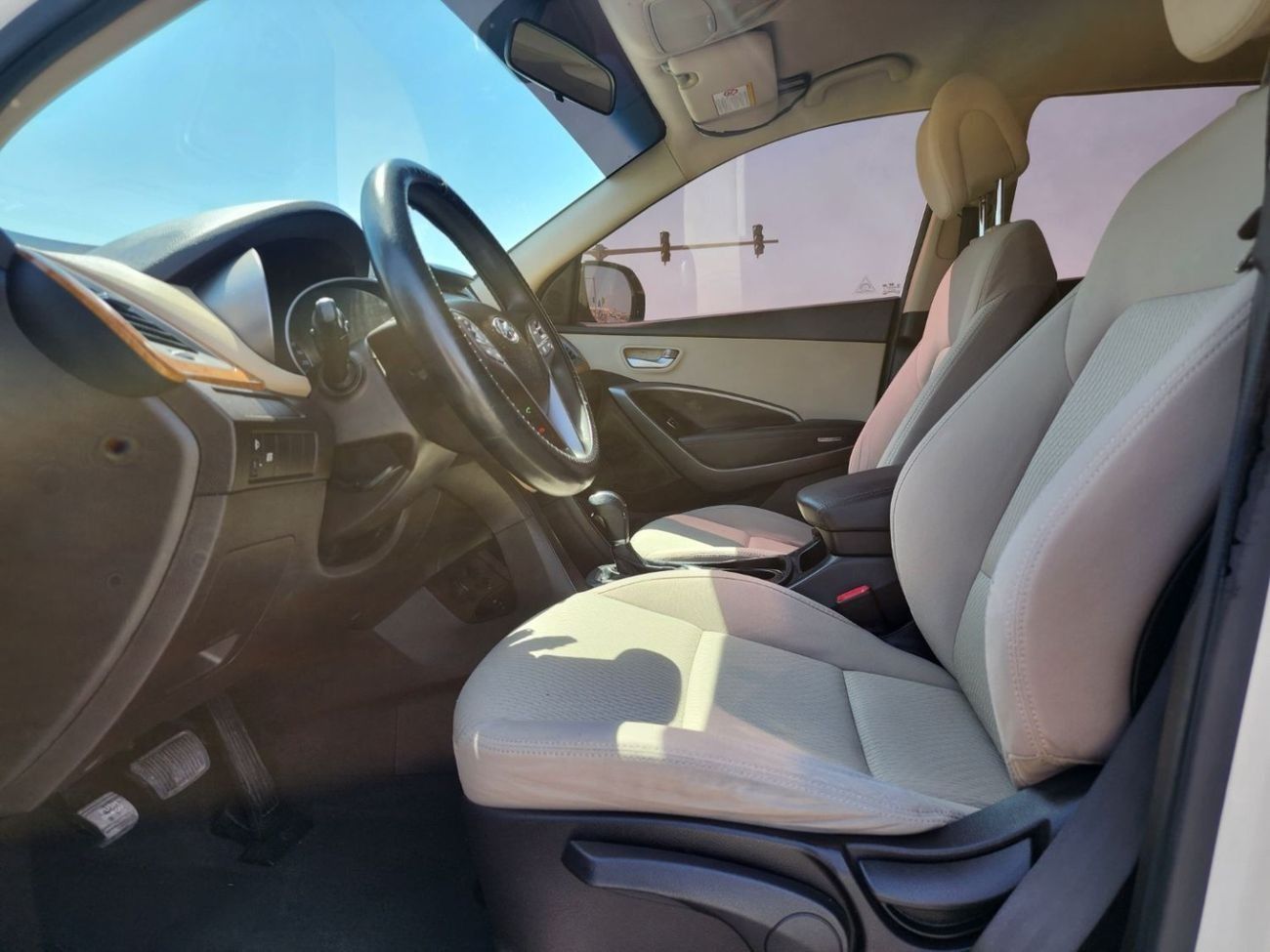 هيونداي سانتا في V6 GCC