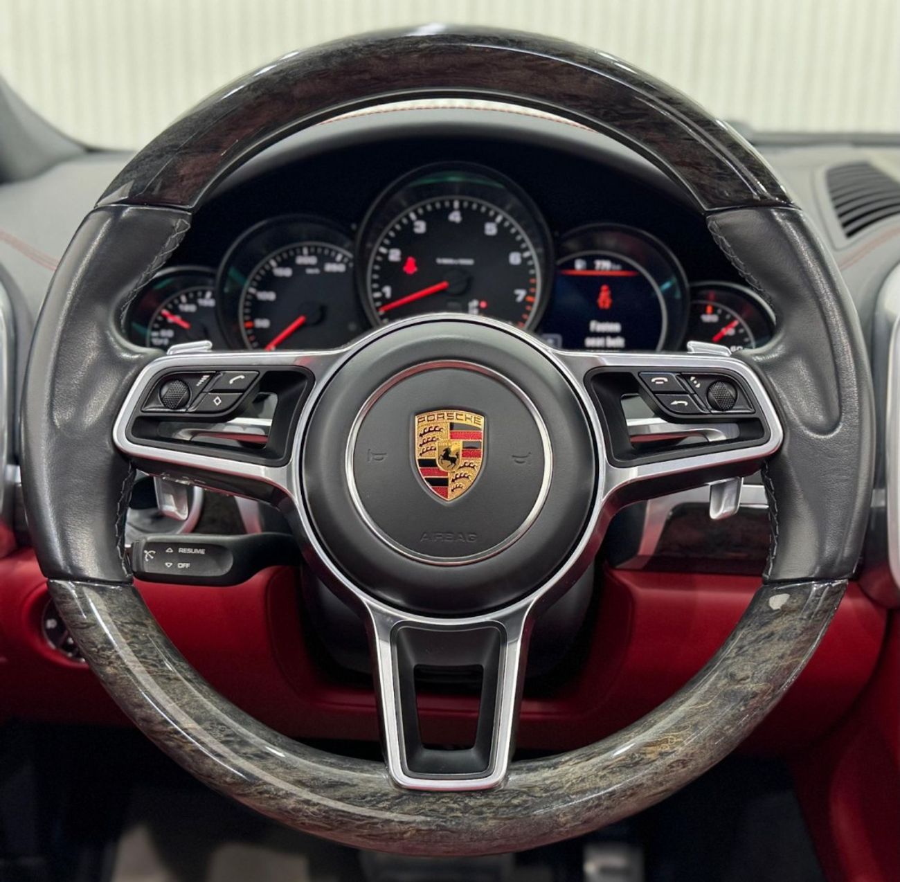 Porsche Cayenne S Platinum Edition 3.6L 2017 Porsche Cayenne Platinum Edition, Full Agency Service History, Excellen