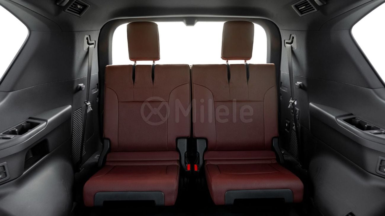 Lexus LX600