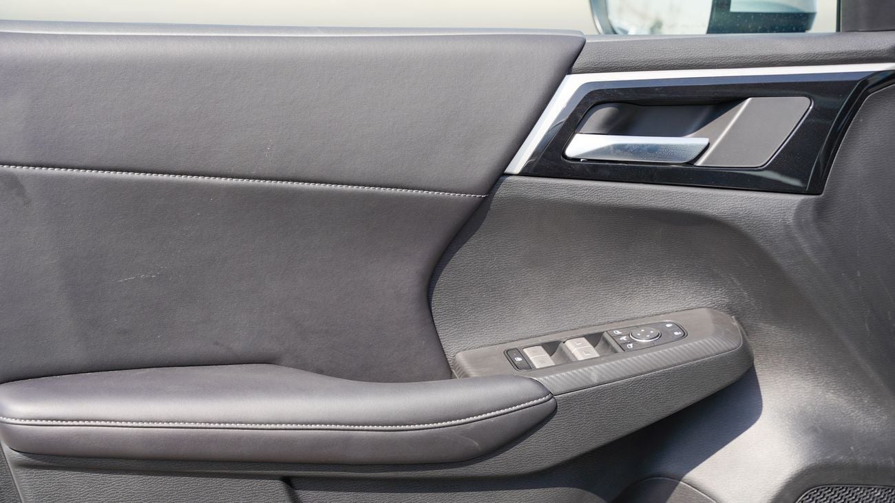 Mitsubishi Outlander Brand New Mitsubishi Outlander HighLine 2025 Ecport 2.5L Petrol 4WD|Silver/Black|OUTLANDER-HL-25|