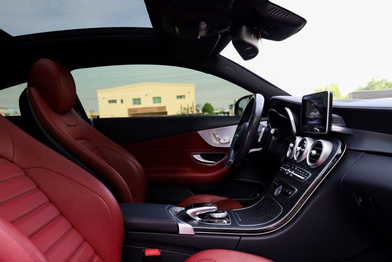 مرسيدس بنز C 200 كوبيه Mercedes-Benz C200 Coupe AMG Pack 2018 GCC under Warranty with Flexible Down-Payment.