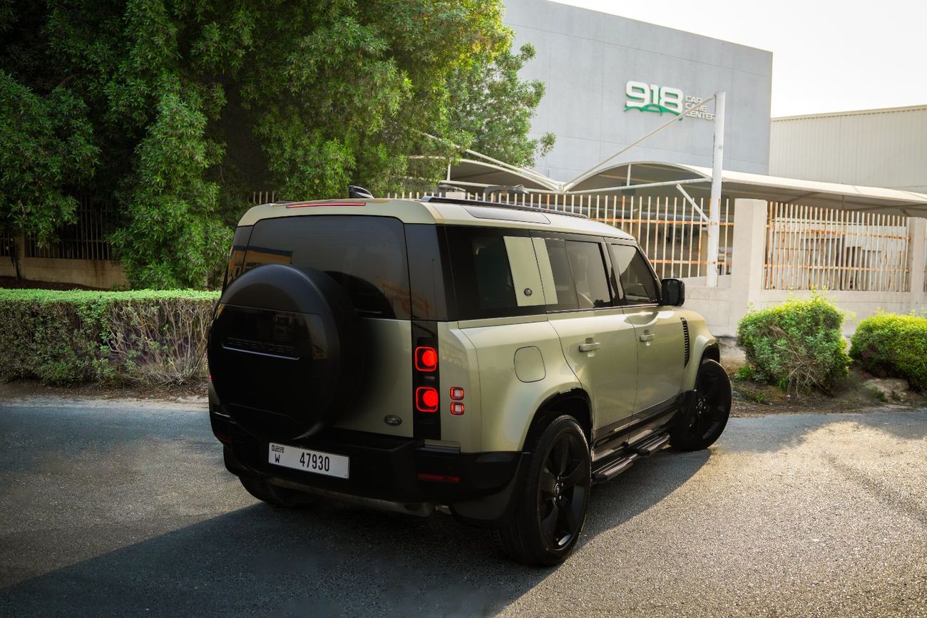 Land Rover Defender P400 110 X-Dynamic SE 3.0L (5 Seater)