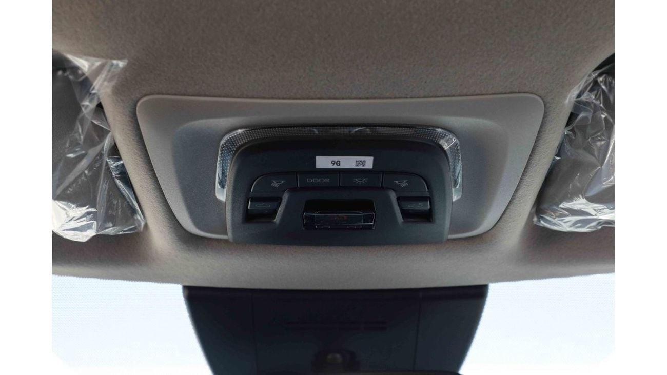 Toyota Corolla Cross 2024 Toyota corolla Cross 2.0 Elite Hybrid - White inside Black | Export Only