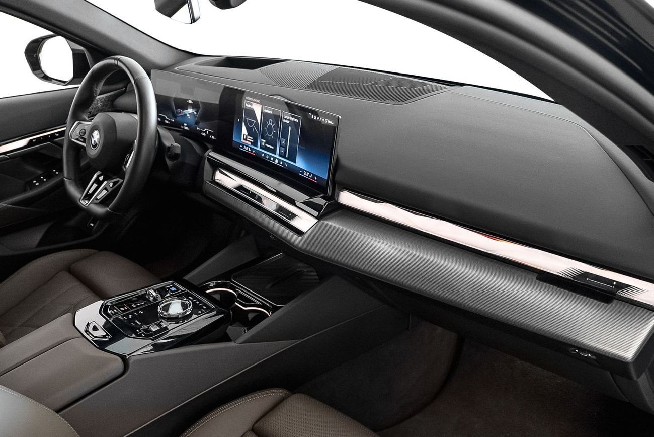 بي أم دبليو i5 M-Sport