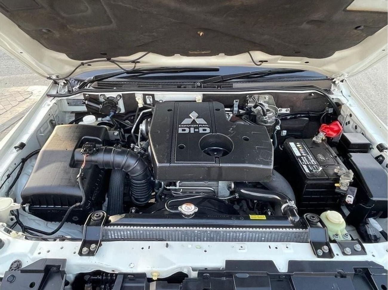 Mitsubishi Pajero Diesel 3.2 Liter Right Hand Drive Automatic Sunroof  Leather seats