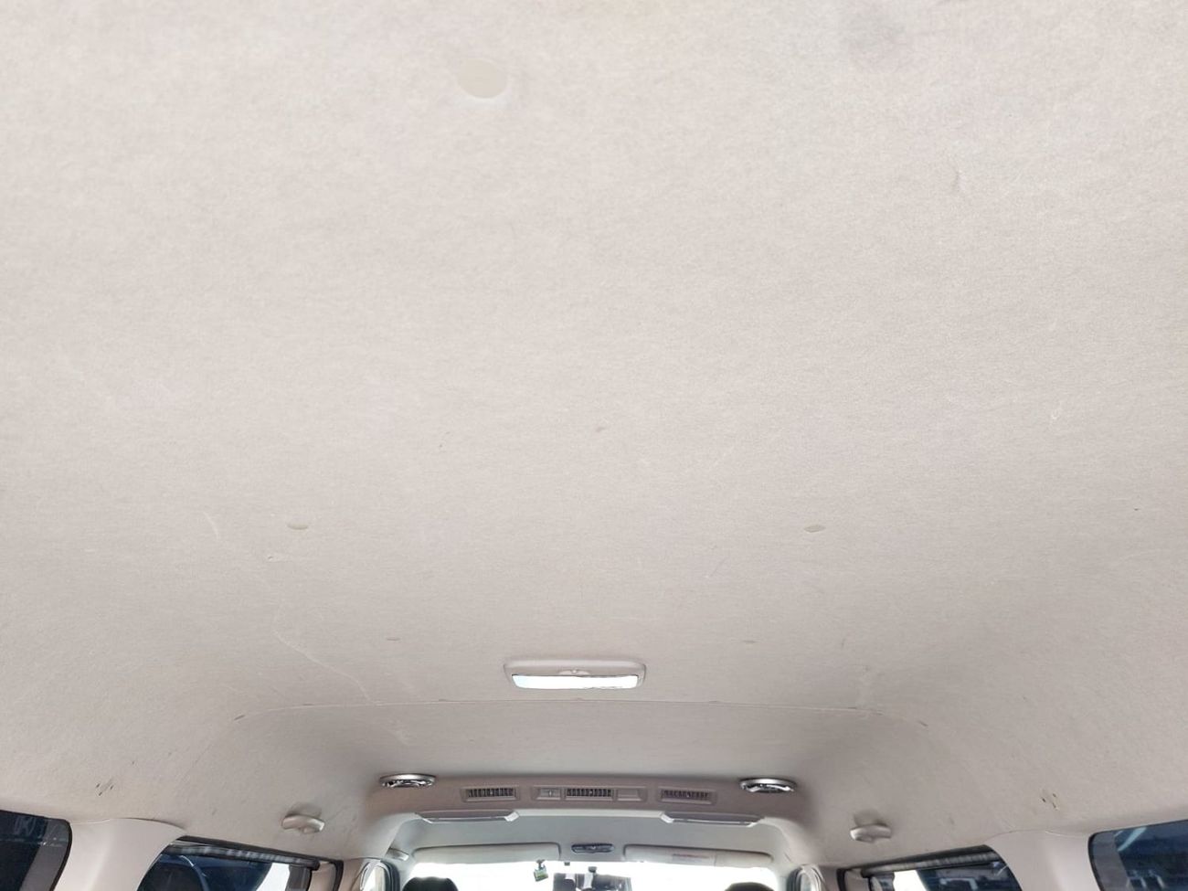 تويوتا هاياس TOYOTA HIACE VAN RHD 2009 MODEL 2.7 L PETROL AUTOMATIC(PM02291)