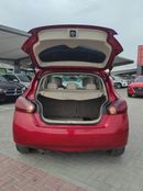 Nissan Tiida Nissan tida 2016 gcc full automatic