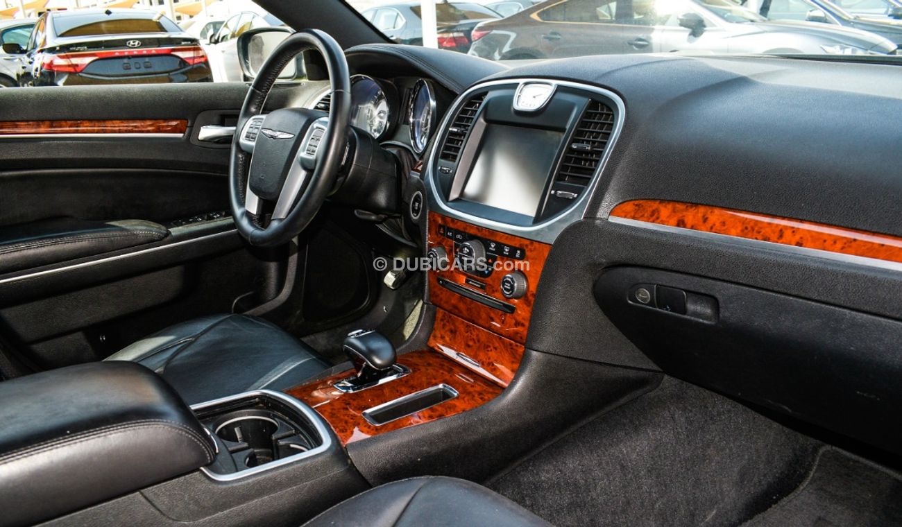 Chrysler 300C Import SRT No. 2 cruise control without accidents, fingerprint, electric mirrors, cruise control, in