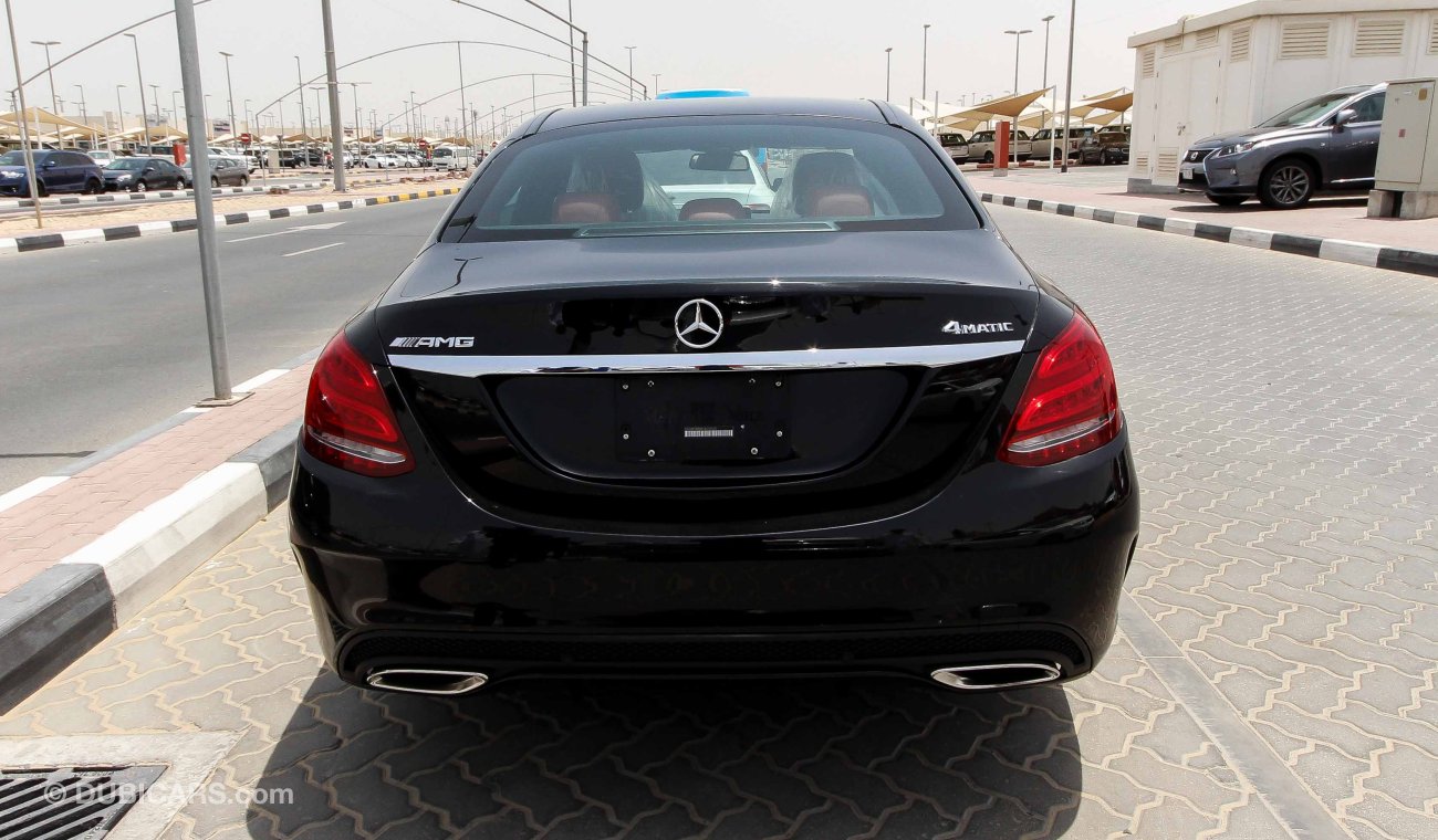 مرسيدس بنز C 300 with 4 Matic Badge