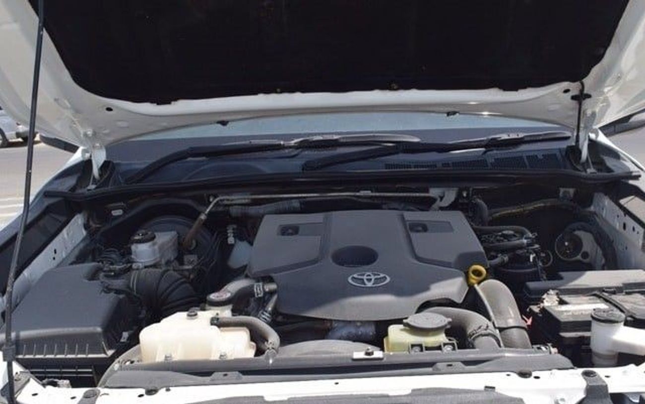 تويوتا هيلوكس TOYOTA HILUX DOUBLE CABIN SR5 TURBO D4D