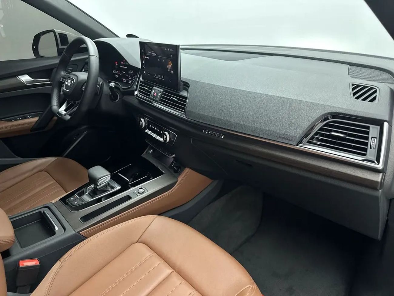 Audi Q5 45 TFSI Quattro Design 2.0L Advanced 45 TFSI quattro 249hp (Ref# 07013) EXCLUSIVE RAMADAN OFFER