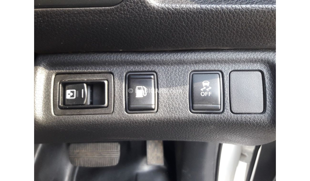 Nissan Navara NISSAN NAVARA RIGHT HAND DRIVE (PM1020)