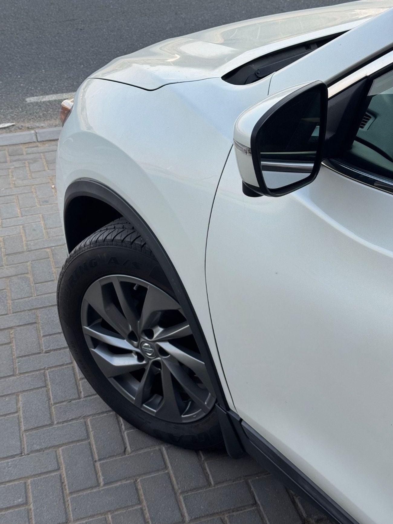 Nissan Rogue SL / 2.5L V4 / PANORAMIC SUNROOF / AWD / 360 CAMERA / ELECTRIC SEATS / REAR AC