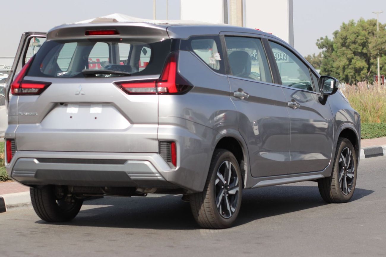 Mitsubishi Xpander Mid 1.5L Premium. Keyless Entry, Push Start, Monitor, Alloy Wheels, Model 2024