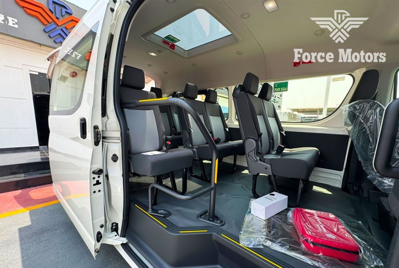 Toyota Hiace DX - Manual . Diesel . Bus . Rear Wheel Drive . 9+ Seats . 4 Doors