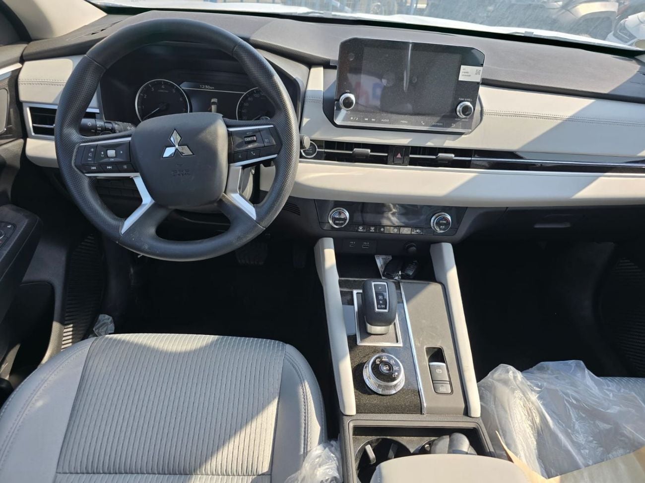 Mitsubishi Outlander MITSUBISHI OUTLANDER M-LINE