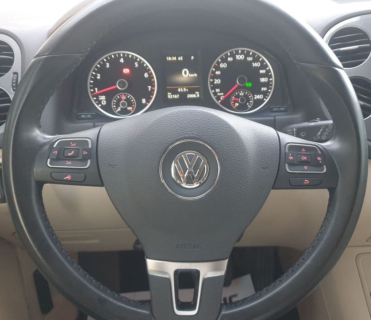 Volkswagen Tiguan SEL Track & Style