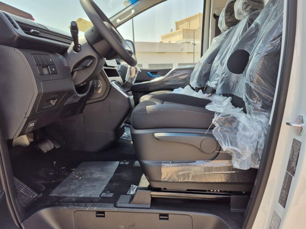 Hyundai Staria 2.2 Turbo Diesel , Luxury , fully loaded without sunroof