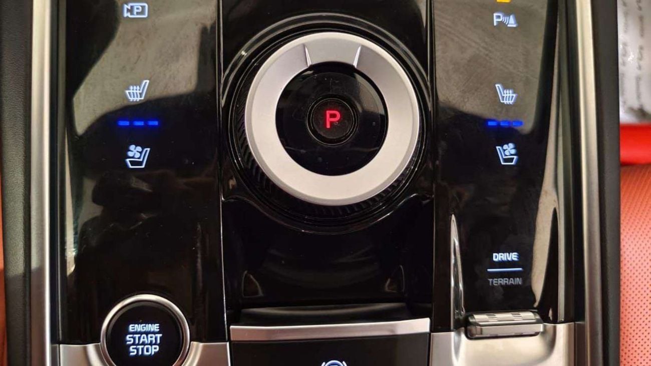 كيا سبورتيج 2.0L MPFI | Petrol | Automatic | All Wheel Drive | 5 Seats | 5 Door