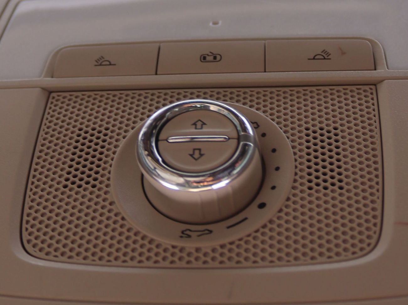 أم جي RX5 سيارة MG RX5 موديل 2020 خليجى بدون حوادث وبحاله ممتازه ممشى 82000 كيلو متر وبمحرك 2000 سي ىسى وسعر 3